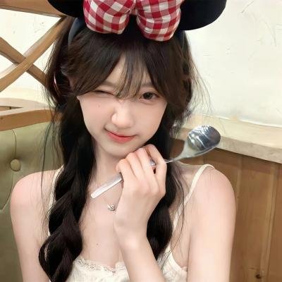 某天后之女被曝恋爱脑怒怼网友，72小时慈善晚宴画面流出