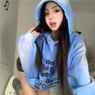 老艺术家孙女被曝夜店蹦迪，深夜发布会现场画面流出
